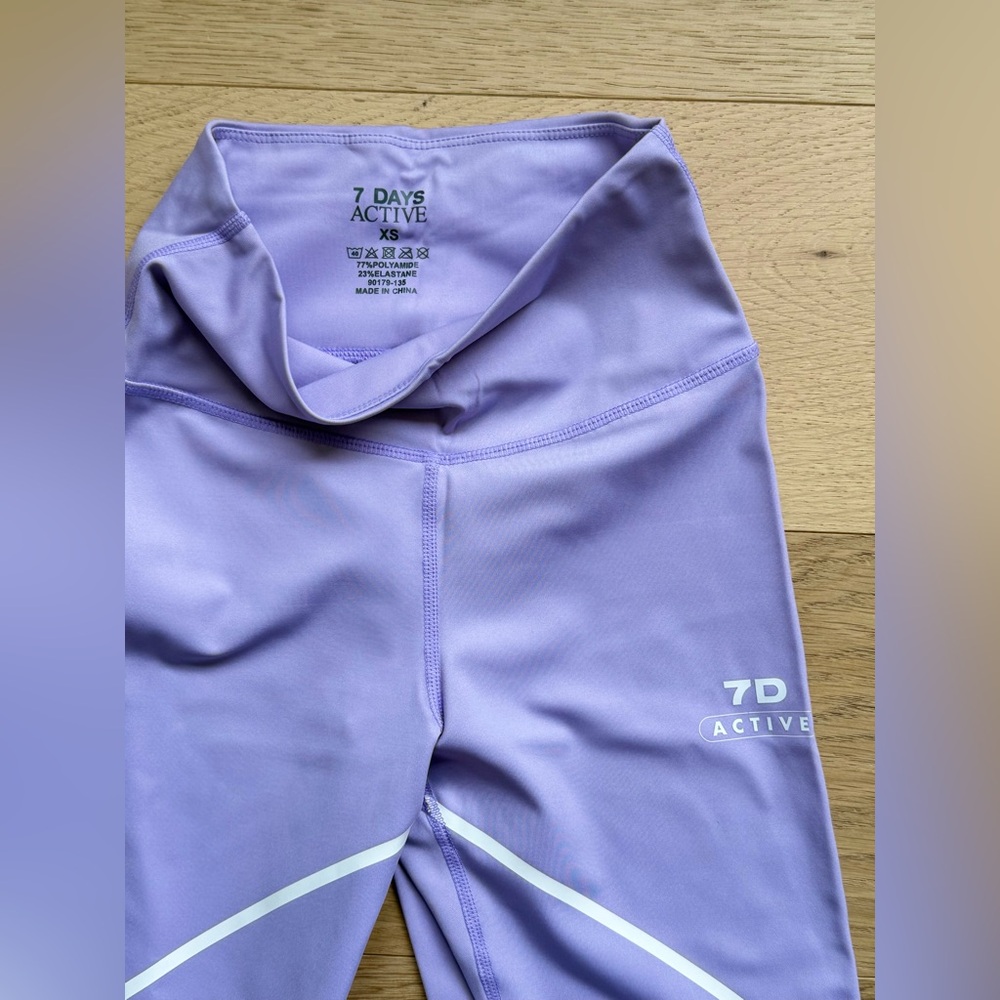 Signature Legging in Major Purple Leggings XS